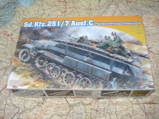 Dragon 7265  Sd.Kfz.251/7 Ausf.C 